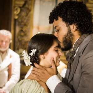 Cecília (Isabella Dragão) se casou com Libério (Felipe Silcler) durante uma viagem do pai ao Ceará, na novela 'Novo Mundo'
