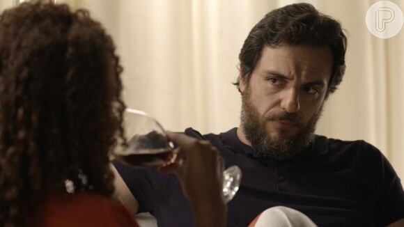 Leila (Lucy Ramos) informa sua decisão a Caio (Rodrigo Lombardi), na novela 'A Força do Querer'