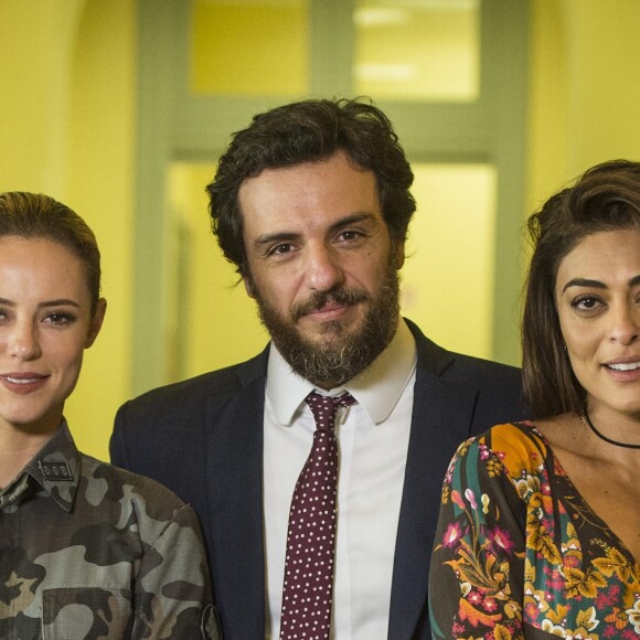 Separado, Caio (Rodrigo Lombardi) se aproxima de Jeiza (Paolla Oliveira) e tem recaída com Bibi (Juliana Paes), na novela 'A Força do Querer'