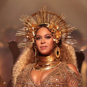 Beyoncé deu à luz os gêmeos Sir Carter e Rumi dois meses atrás