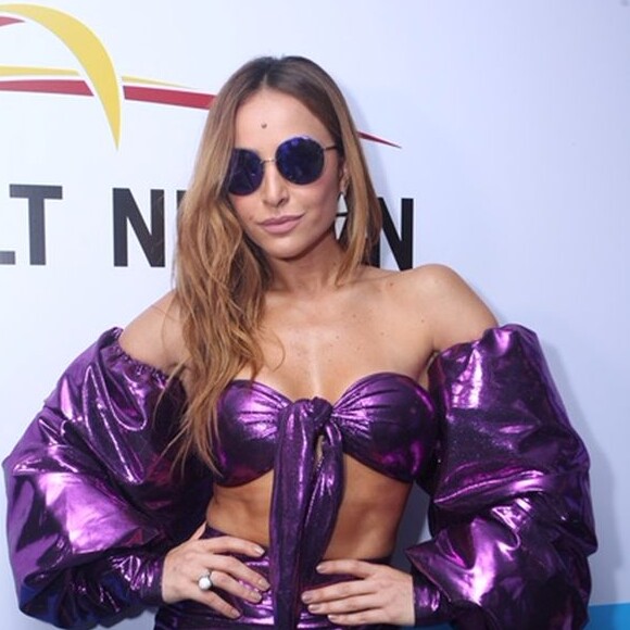 Sabrina Sato afirmou que edita suas fotos às vezes no rosto