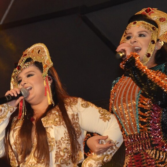 Maiara e Maraísa cantaram músicas de Elba Ramalho ao estrearem em festa de São João