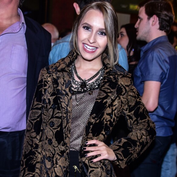 Carla Diaz se mostrou grata à Gloria Perez após escalação em 'A Força do Querer'. 'Me presenteou com a personagem que me mostrou para o mundo e me fez tão feliz', disse a atriz