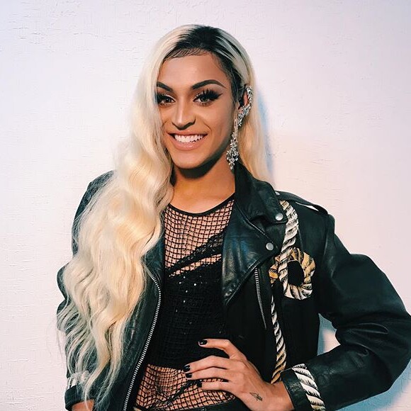 'Nunca senti a necessidade de optar por um nome feminino porque, quando decidi fazer drag, queria passar verdade através da minha arte, música, do que acho que sou', explicou Pabllo Vittar