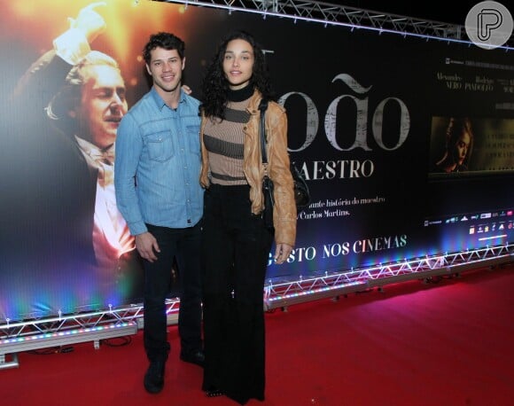 Débora Nascimento, junto do marido José Loreto, prestigiou a pré-estreia do filme 'João, o Maestro', no Rio de Janeiro, nesta terça-feira, dia 8 de agosto de 2017
