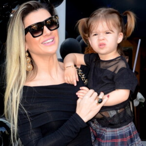 Devido ao posicionamento da sua Lua em Aquário com a sua Vênus em Câncer, Valentina pode oscilar entre comportamentos bem destemidos e atitudes mais tímidas