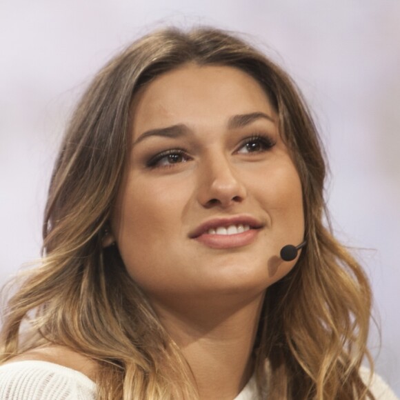 Sasha Meneghel fez a dieta VLCD, baseada em sachês em pó diluídos na água e depois levados no forno, geladeira ou micro-ondas