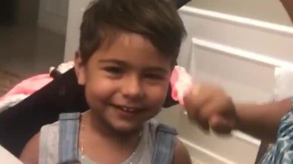 Filho de Simone, irmã de Simaria, esbanjou fofura em vídeo na quarta-feira, 9 de agosto de 2017