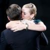 Kate Winslet e Leonardo DiCaprio fazem demonstrações de amor durante apresentações e premiações