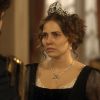 Leopoldina (Leticia Colin) fica chocada quando dom Pedro (Caio Castro) se humilha implorando seu perdão, na novela 'Novo Mundo'
