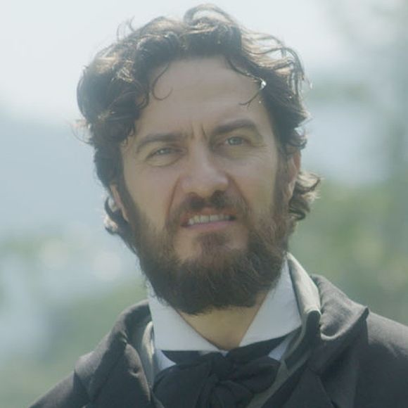 Após descobrir sobre o filho bastardo de Dom João (Léo Jaime), Thomas (Gabriel Braga Nunes) é ajudado pelo ministro e liberto da prisão, no capítulo que vai ao ar terça-feira, dia 22 de agosto de 2017, na novela 'Novo Mundo'