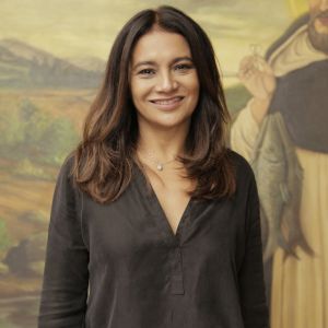 Dira Paes será mãe de dois ex-cantores mirins, sucesso na década de 1980 em um grupo infantil inspirado em Balão Mágico, na novela 'Anos Incríveis'