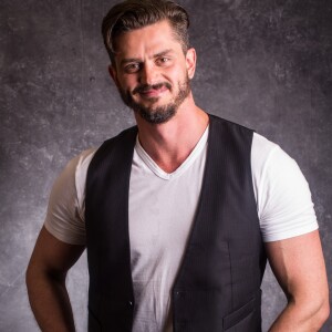 Marcos Härter disse que os pacientes não iam ficar desassistidos caso entrasse em 'A Fazenda'