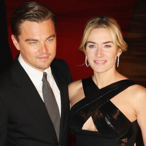 Leonardo DiCaprio e Kate Winslet foram flagrados enquanto curtiram piscina na França em julho. Registro foi divulgado pelo site 'TMZ'