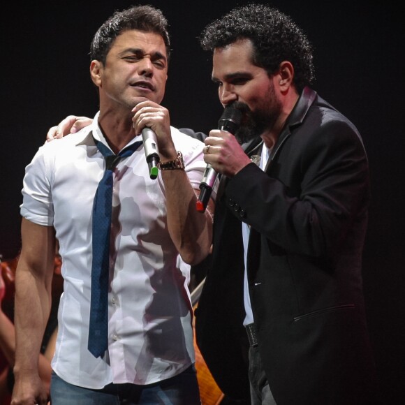 'Hoje é o seu dia! Que Deus abençoe sua vida com muita saúde, sucesso e amor. Que possamos fornecer juntos muitos frutos e flores, flores em vida, floridas no jardim do amor. Zezé, eu te amo! Feliz aniversário', concluiu Luciano