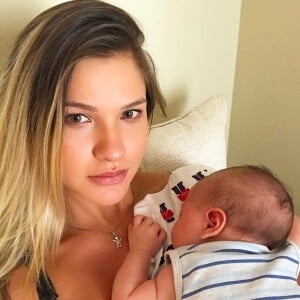 Filho de Andressa Suita e Gusttavo Lima, Gabriel tem pouco mais um mês de vida