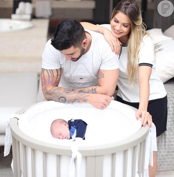 Gabriel, de 1 mês, é o primeiro filho de Andressa Suita com o sertanejo Gusttavo Lima