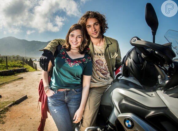 Na novela 'Malhação', Keyla (Gabriela Medvedovski) e Deco (Pablo Morais) têm uma nova chance para engatar o relacionamento