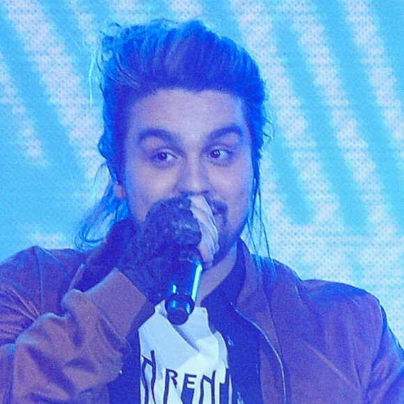 Luan Santana cantou sucessos como 'Meteoro da Paixão' e 'Acordando o Prédio' ao cantar mais uma vez na tradicional festa no interior de São Paulo