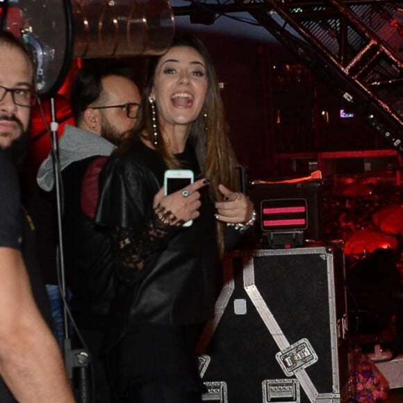 Jade Magalhães acompanhou o namorado, Luan Santana, durante show em Barretos, no interior de São Paulo