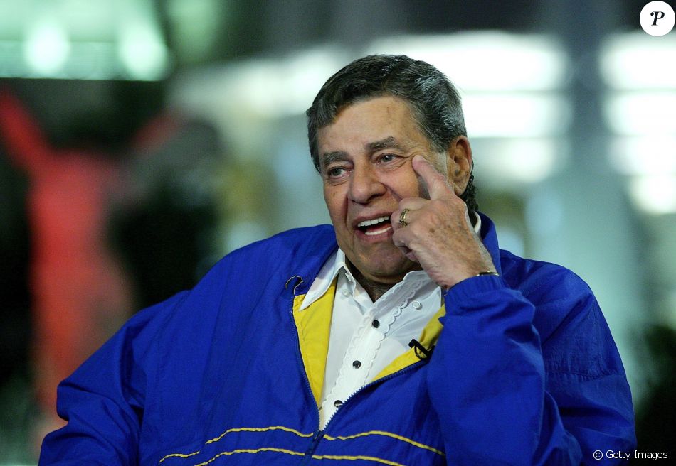 Jerry Lewis morreu aos 91 anos, de causas não divulgadas ainda, em sua casa, nos EUA Purepeople
