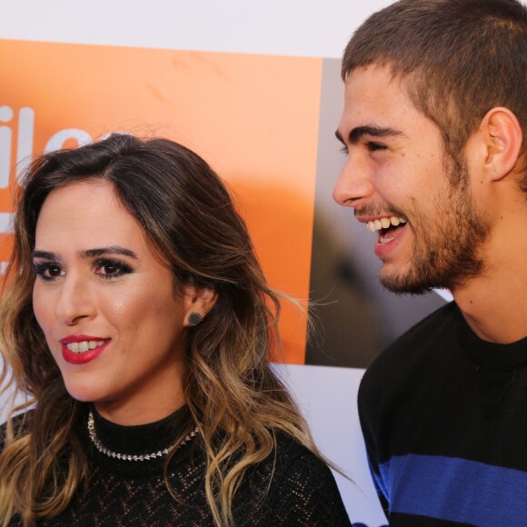 'Te amo. Comprei protetor solar para você. Mas já usei todo. Tem problema?', disparou Tatá Werneck para Rafael Vitti