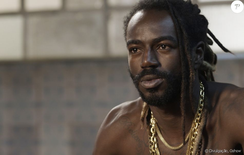 Jonathan Azevedo vive o Sabiá da novela 'A Força do Querer' - Purepeople