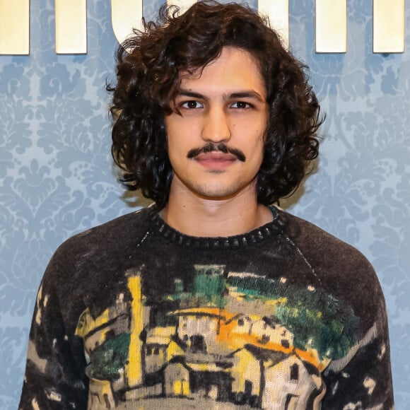 Gabriel Leone usou look Prada na reabertura da loja da grife Miu Miu no shopping JK Iguatemi, em São Paulo, nesta quinta-feira, 24 de agosto de 2017