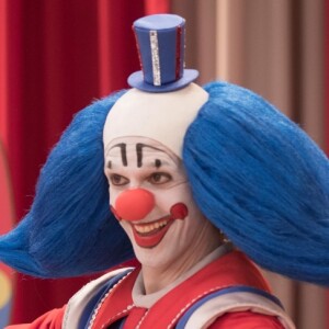 Vladimir Brichta estrela o filme 'Bingo - O Rei das Manhãs'