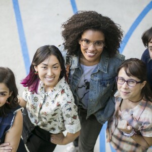 Na novela 'Malhação', intrigada com a paixão platônica de Lica (Manoela Aliperti) por Bóris (Mouhamed Harfouch), Tina (Ana Hikari) convoca as Five - Keyla (Gabriela Medvedovski), Benê (Daphne Bozaski) e Ellen (Heslaine Vieira) para ajudar a amiga