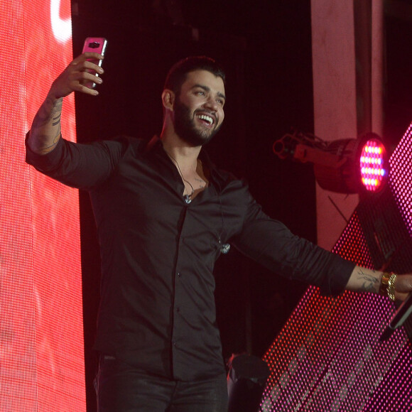 Gusttavo Lima é casado com a modelo Andressa Suita e pai de Gabriel, de 1 mês