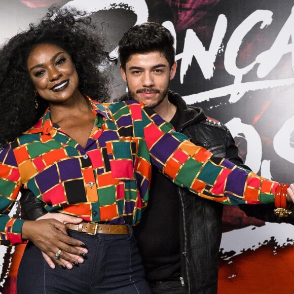 'Eu sou grande. Eu represento as mulheres grandes. Tenho bração, pernão', declarou Cris Vianna