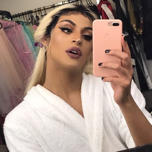 'Acho que, se eu tivesse um nome feminino, não ia passar tanta verdade. Não gosto de me trancar em uma caixa', acrescentou Pabllo Vittar