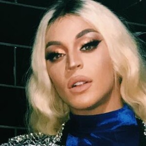 Pabllo Vittar usou as redes sociais para criticar os hackers que invadiram sua conta