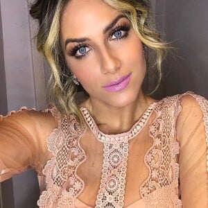 'Pretendemos adotar e ter. Mas a gente precisa ter calma e o foco hoje é ela', acrescentou Giovanna Ewbank