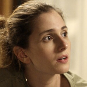 Ivan (Carol Duarte) dá trégua para a mãe, Joyce (Maria Fernanda Cândido), na novela 'A Força do Querer'
