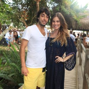 Bruna Hamú é noiva do empresário Diego Moregola, por quem foi pedida em casamento na maternidade