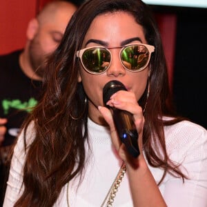 Anitta alfinetou o vereador Otoni de Paula em sua postagem no Facebook