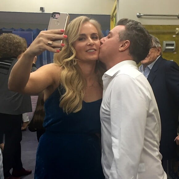 Luciano Huck foi surpreendido pela mulher, Angélica