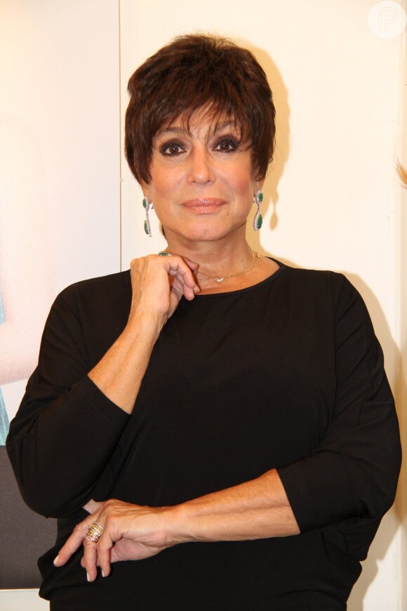 Susana Vieira usa peruca morena e curta na campanha de doação de perucas idealizada pela marca Fiszpan