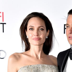 Brad Pitt e Angelina Jolie tem seis filhos juntos, 3 biológicos e 3 adotivos