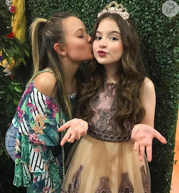 Larissa Manoela prestigiou festa de aniversário de 12 anos da atriz mirim Sophia Valverde, no Buffet Boomerang, na Cidade Jardim, em São Paulo