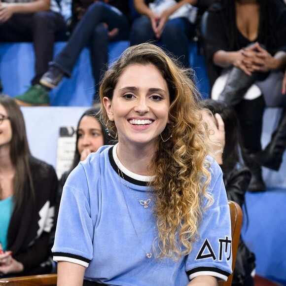 Carol Duarte guardou cacho para sua mãe após adotar corte joãozinho