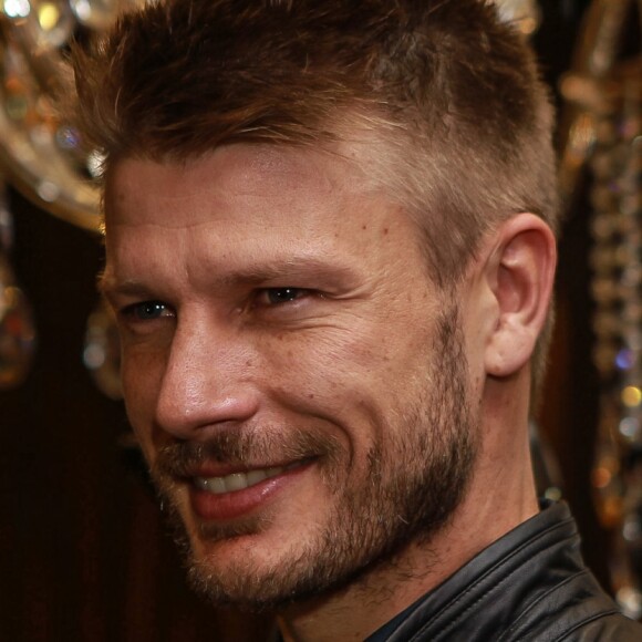 'Será que Rodrigo criou um dispositivo que: permite filmar sem desviar o olhar do trânsito, sem tirar as mãos do volante, sem risco de acidentes?', questionou o Detran