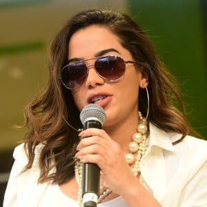 'Este é o meu público que eu sempre vou fazer questão de agradar em primeiro lugar, independente da língua que eu esteja cantando', explicou Anitta