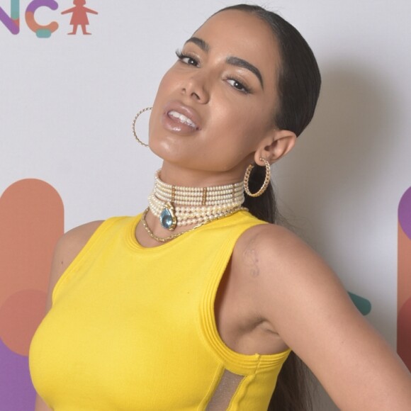 Anitta já havia declarado não acreditar que a canção alcance sucesso fora do país: 'Eu sei que não será um estouro mundial. Eu sei que esse é o início da minha carreira internacional. É um projeto para eu me apresentar'