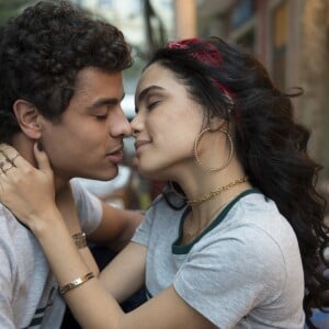 Na novela 'Malhação' Dóris (Ana Paula Cavalcanti) suspende Tato (Matheus Abreu) e K2 (Carol Macedo) porque os dois estavam namorando em uma área proibida do Colégio Cora Coralina no capítulo que vai ao ar na quarta-feira, 13 de setembro de 2017