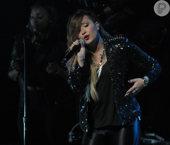 Demi Lovato faz show no Citibank Hall, em São Paulo
