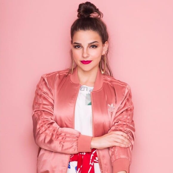 Gabriela Medvedovski, a Keyla de 'Malhação', declara ser fã de brilho: 'Pra mim, quanto mais purpurina, melhor'