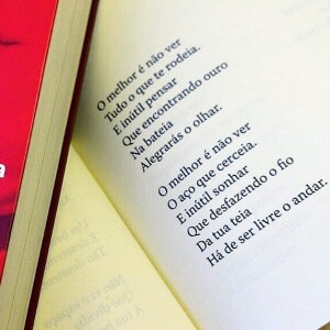 Marina Ruy Barbosa mostrou um dos poemas que estará em seu livro, 'Inspirações'